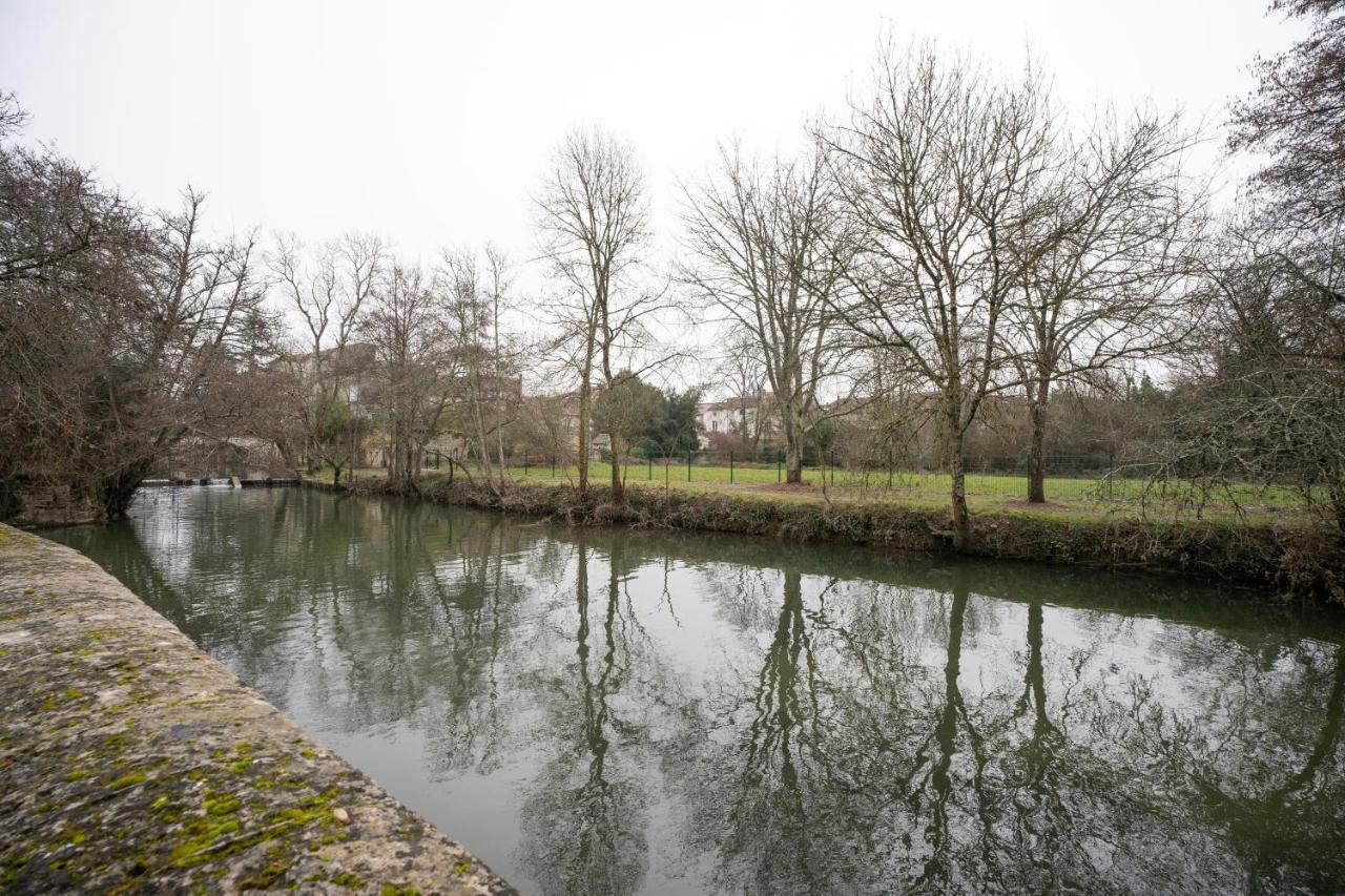 Les Jardins De La Seugne Appartement Jonzac Buitenkant foto